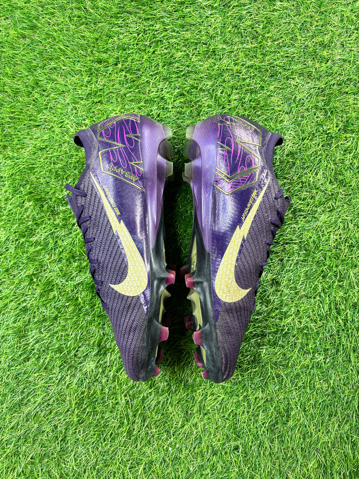 Nike Mercurial Vapor 16 Elite - UK 9